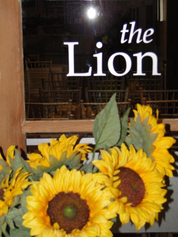 The Lion Waddesdon Hotel Buitenkant foto
